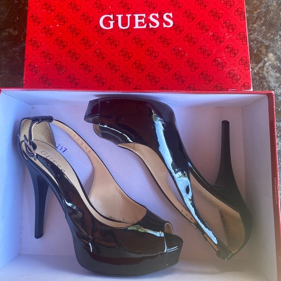 Guess Shoes - EUC Women’s GUESS stilletto patin leather sling back heels 8.5 pumps dress shoes